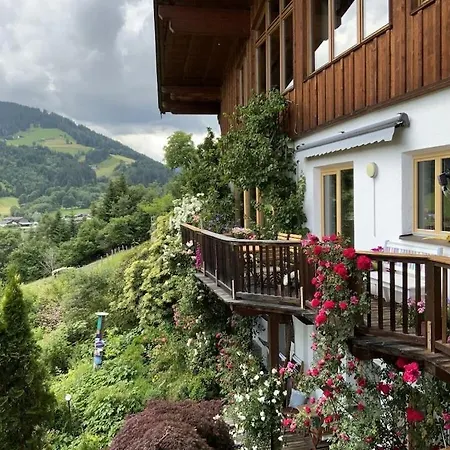 Tirolernaturschlaf Comfortable Chalet *